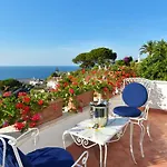 Aglaia Luxury Seaview カザミッチョラ・テルメ